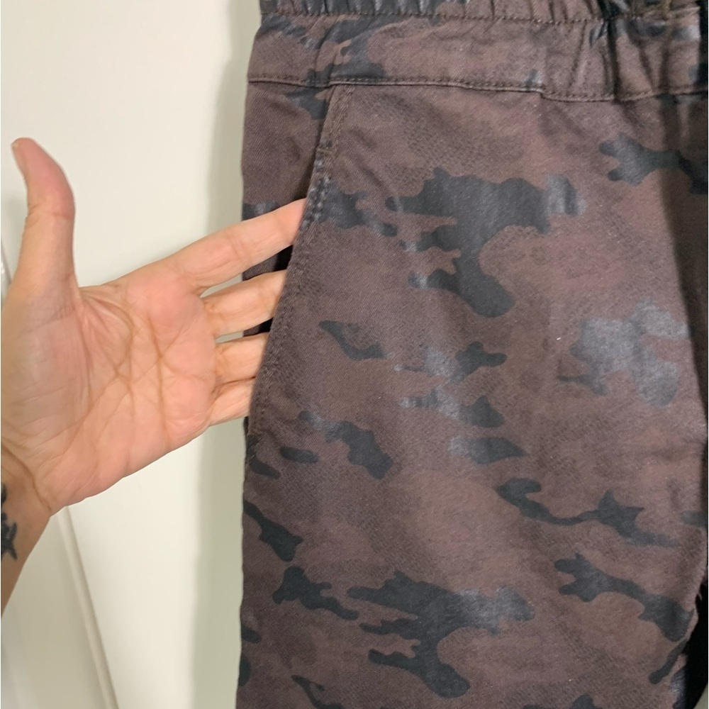 Bevy Flog brown and black camo drawstring jogger pants. 25 - Picture 4 of 8